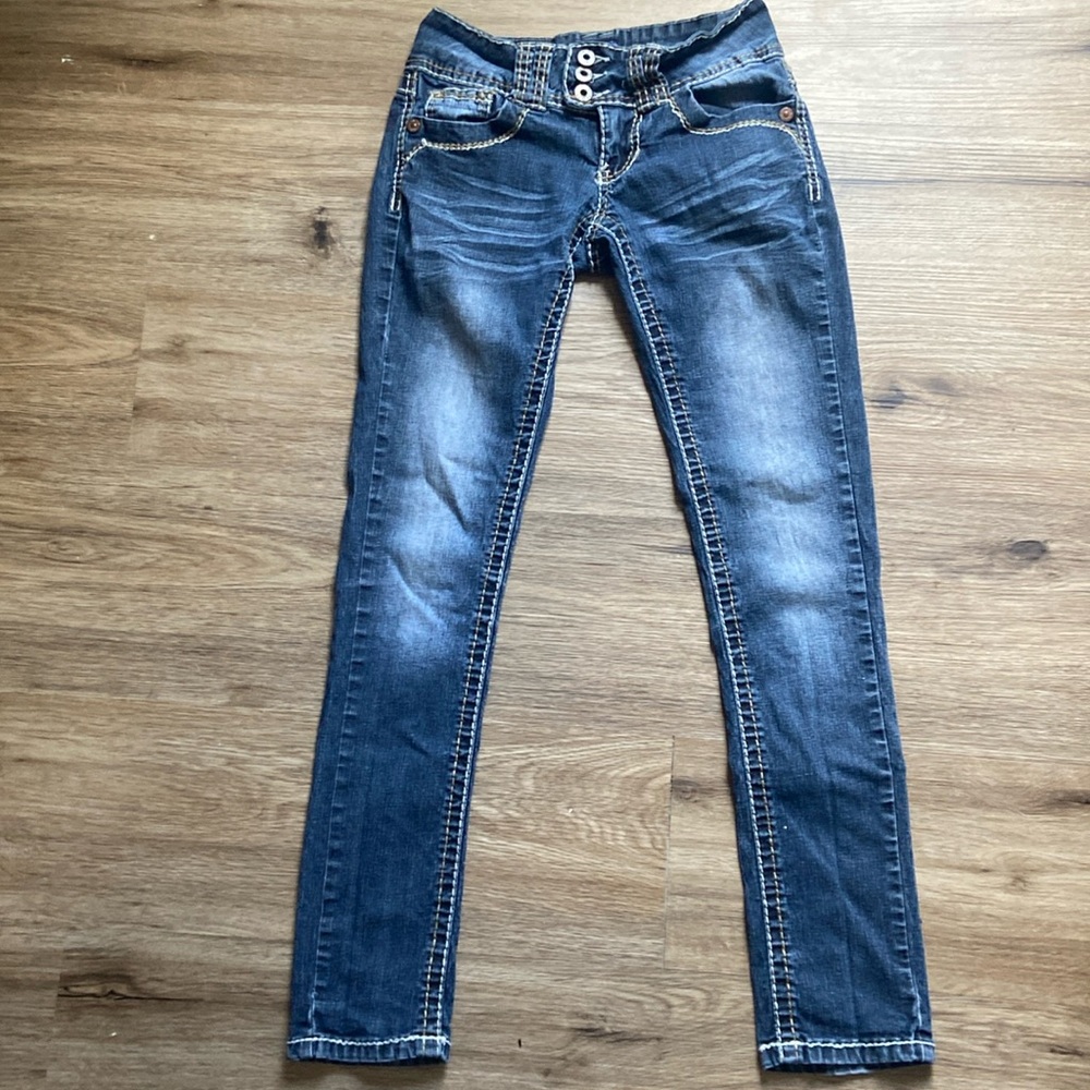 Low rise jeans